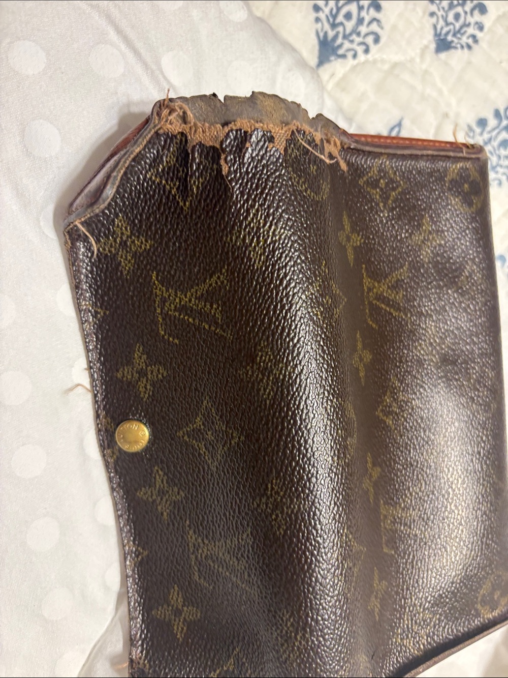 Louis Vuitton Brown Monogram Men's Wallet with Gold Hardware - Picture 6 of 7